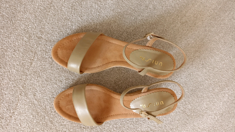 Wedge heeled shoes size 6 | in Warwick 